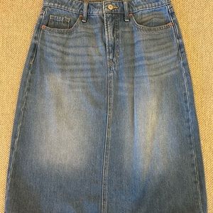 NWT Old Navy Denim Skirt, med blue, size 10